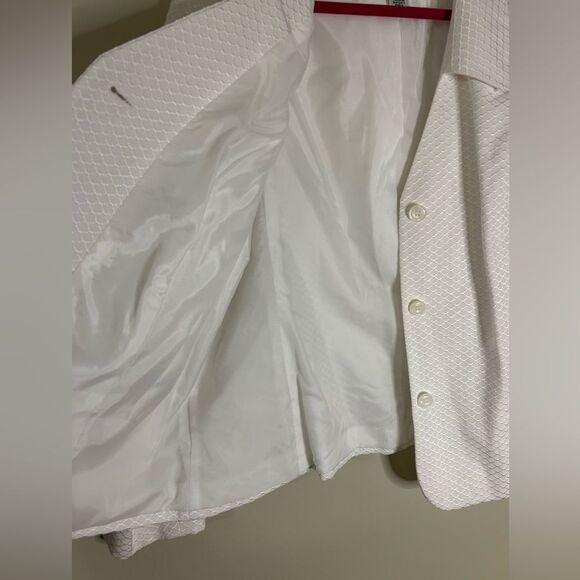 NWOT Liz Baker Career Blazer Ivory Long Sleeve Padded Shoulder Pads Size 18 - Picture 5 of 9